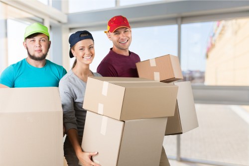 Moving day support with a removals van near Welling