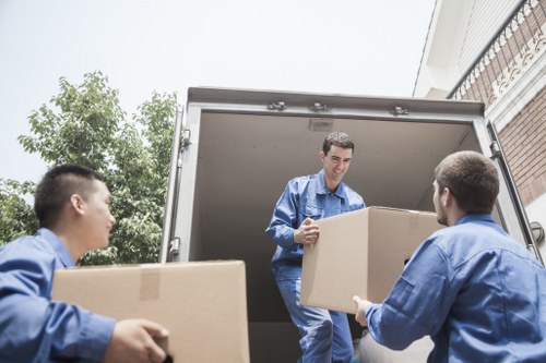 Local truck hire for flats and family homes in Welling