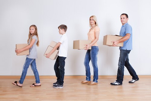 Professional moving support with a man and van in Welling